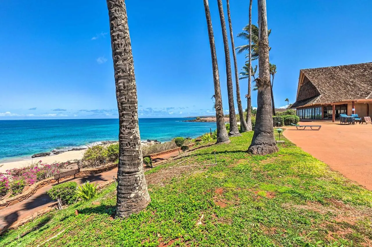 Quiet Maunaloa Condo With Pool, Ocean Views!