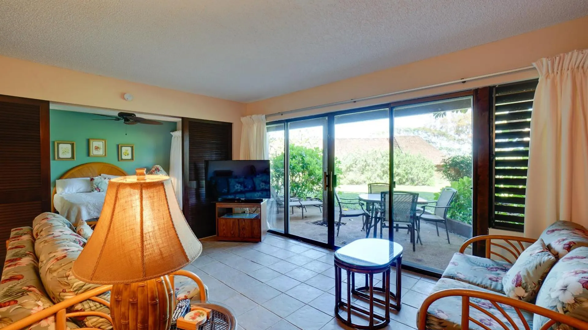 アパート Quiet Maunaloa Condo With Pool, Ocean Views!