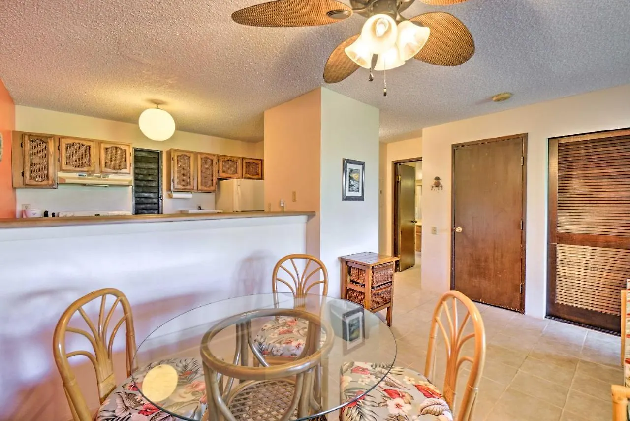 Quiet Maunaloa Condo With Pool, Ocean Views!