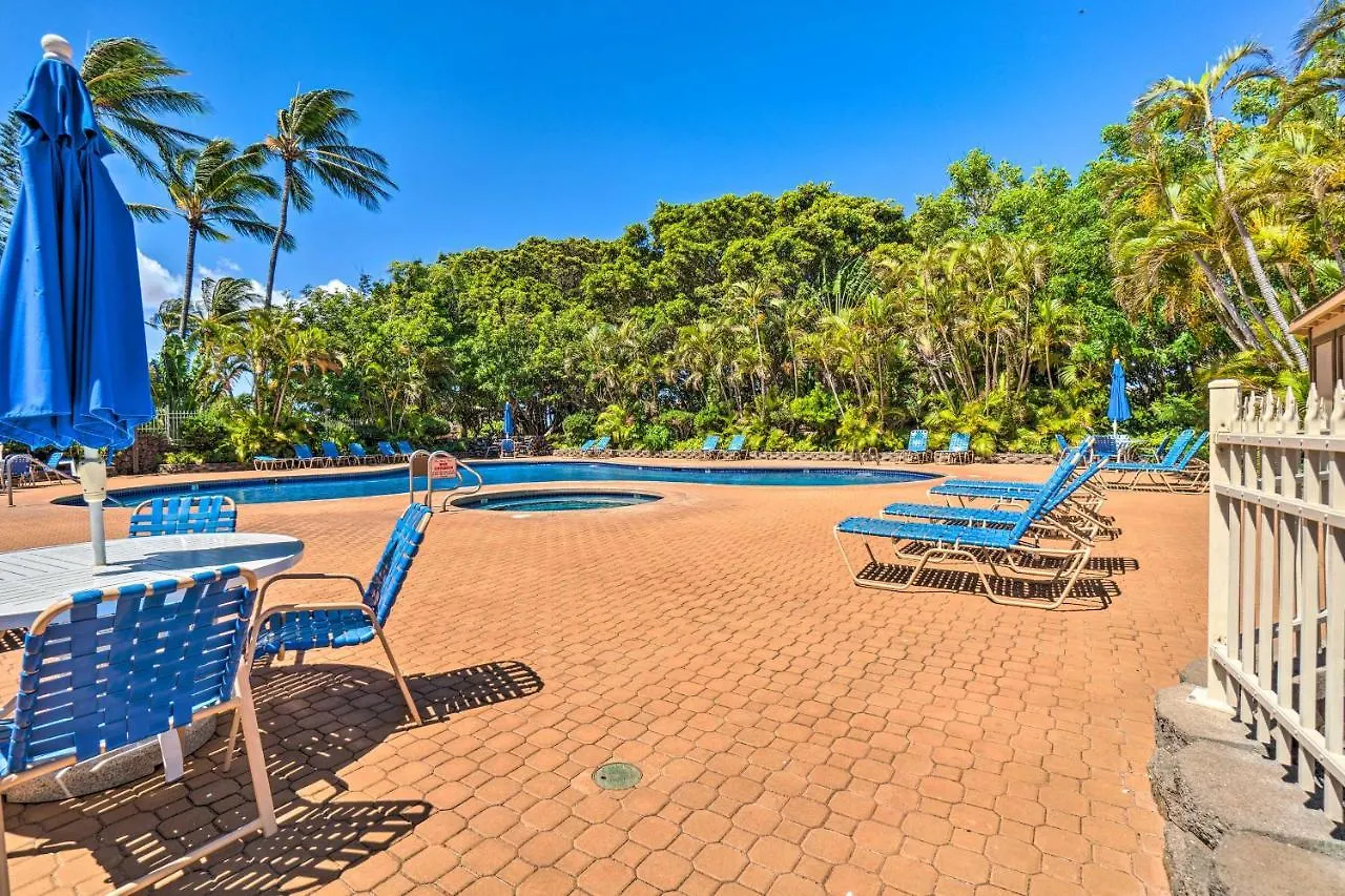 Quiet Maunaloa Condo With Pool, Ocean Views!