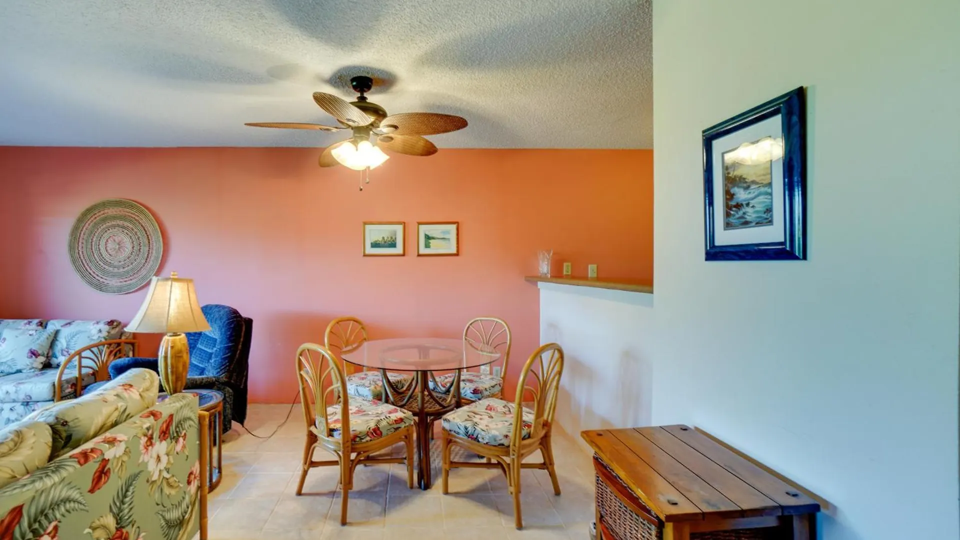 Quiet Maunaloa Condo With Pool, Ocean Views!